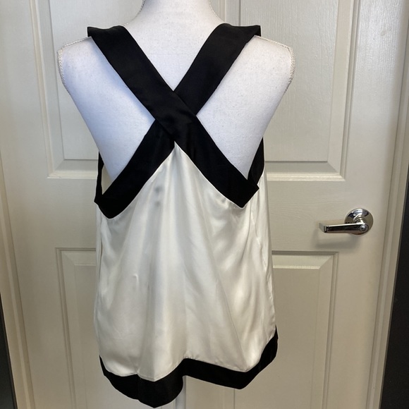 Alexander McQueen Women’s Top Size 46 Cream and black 100% fine silk Italy - Picture 2 of 7